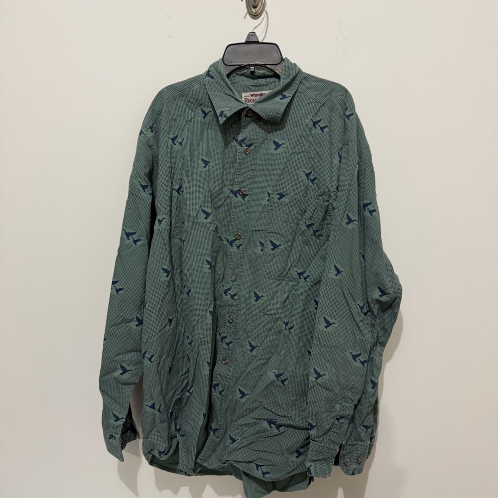 Wrangler Rugged Wear Green Button Up Shirt with Bird Goose Design